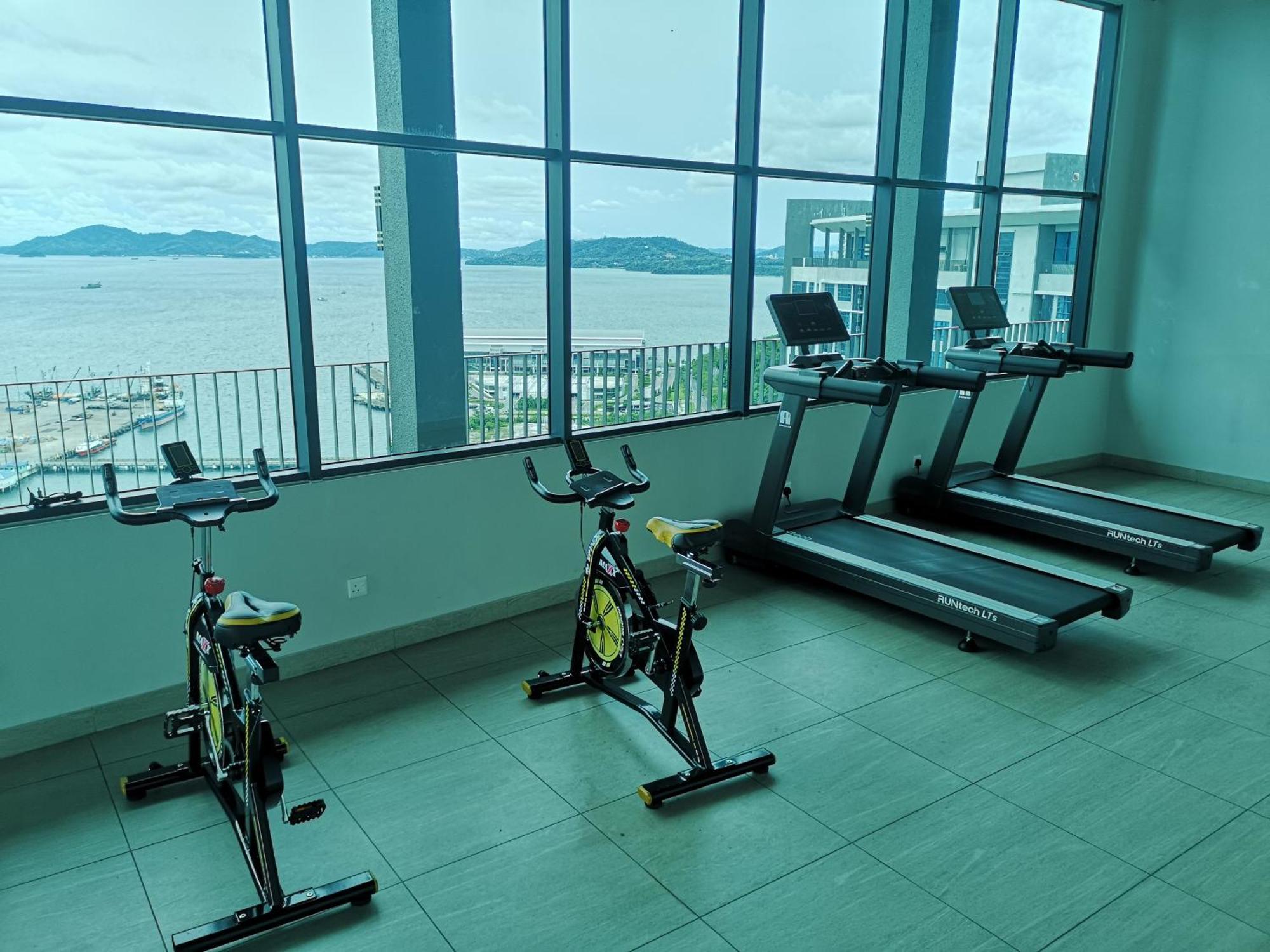 Jesselton Quay With City View Near Suria Sabah Mall & Jesselton Point كوتا كينابالو المظهر الخارجي الصورة